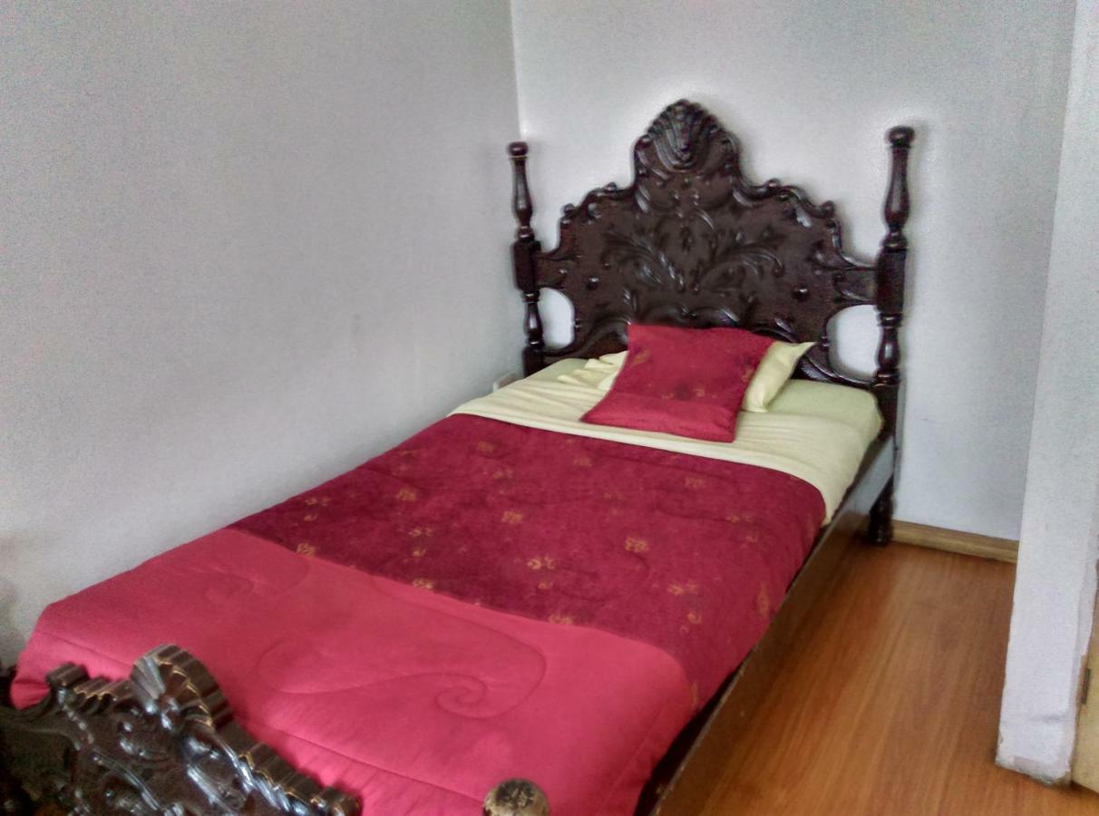 Escocie - Quito Hotel Eksteriør billede